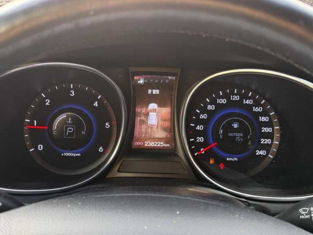 HYUNDAI Santa Fe - Vista 3