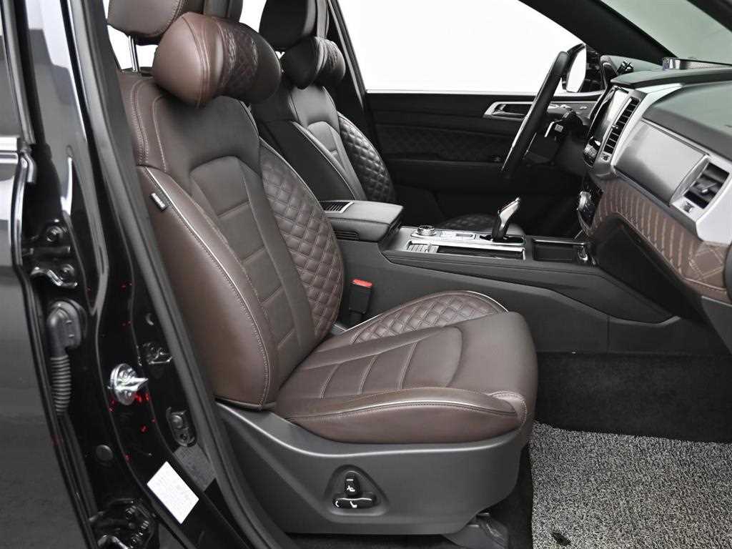 Ssangyong Rexton - Vista 10