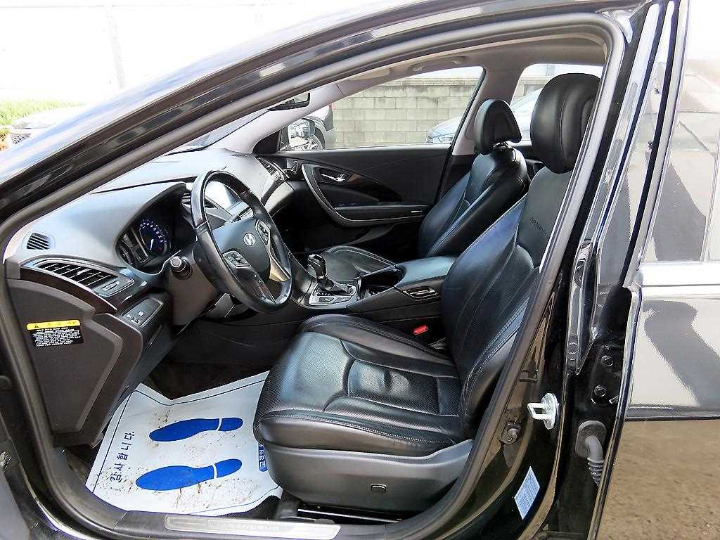 HYUNDAI Grandeur - Vista 5