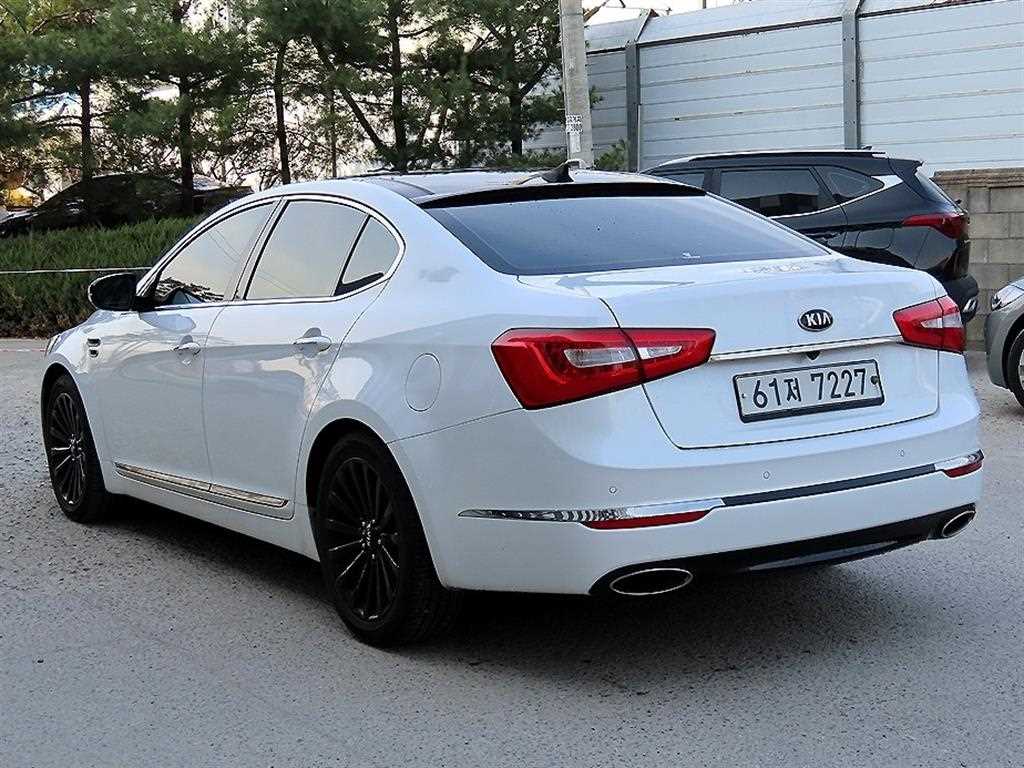 KIA K7 - Vista 3