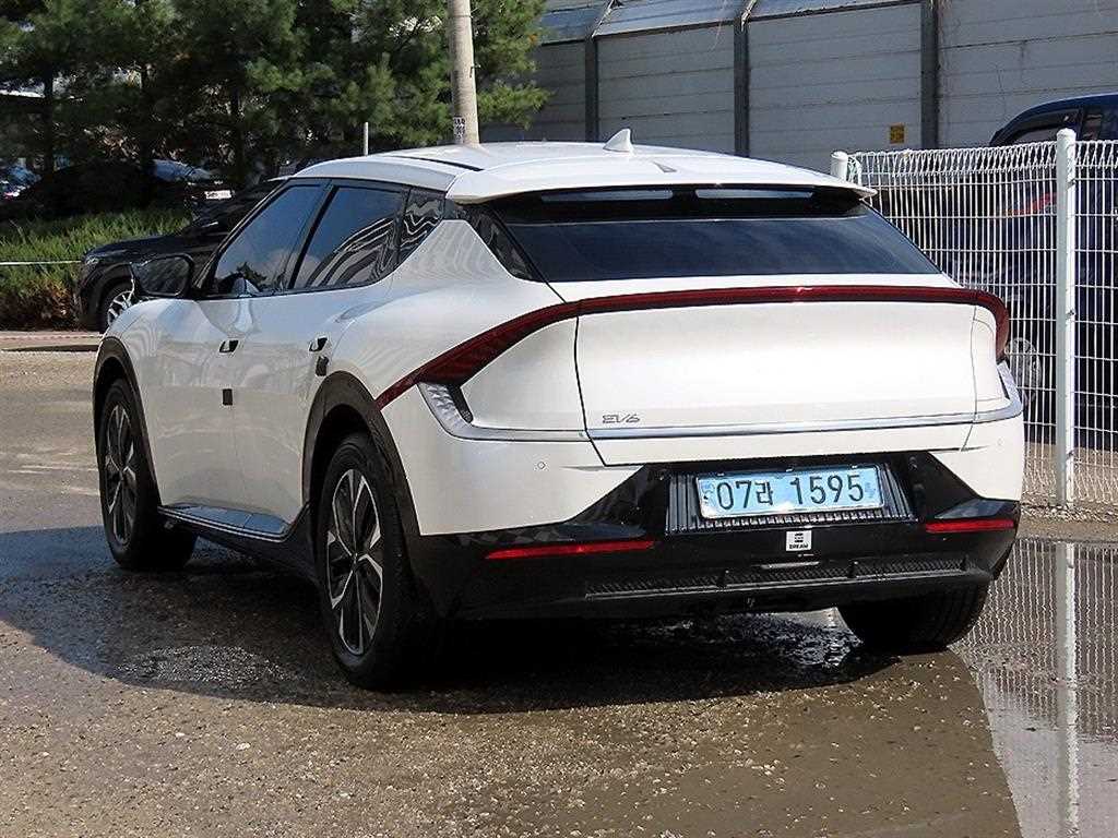 KIA EV6 - Vista 4