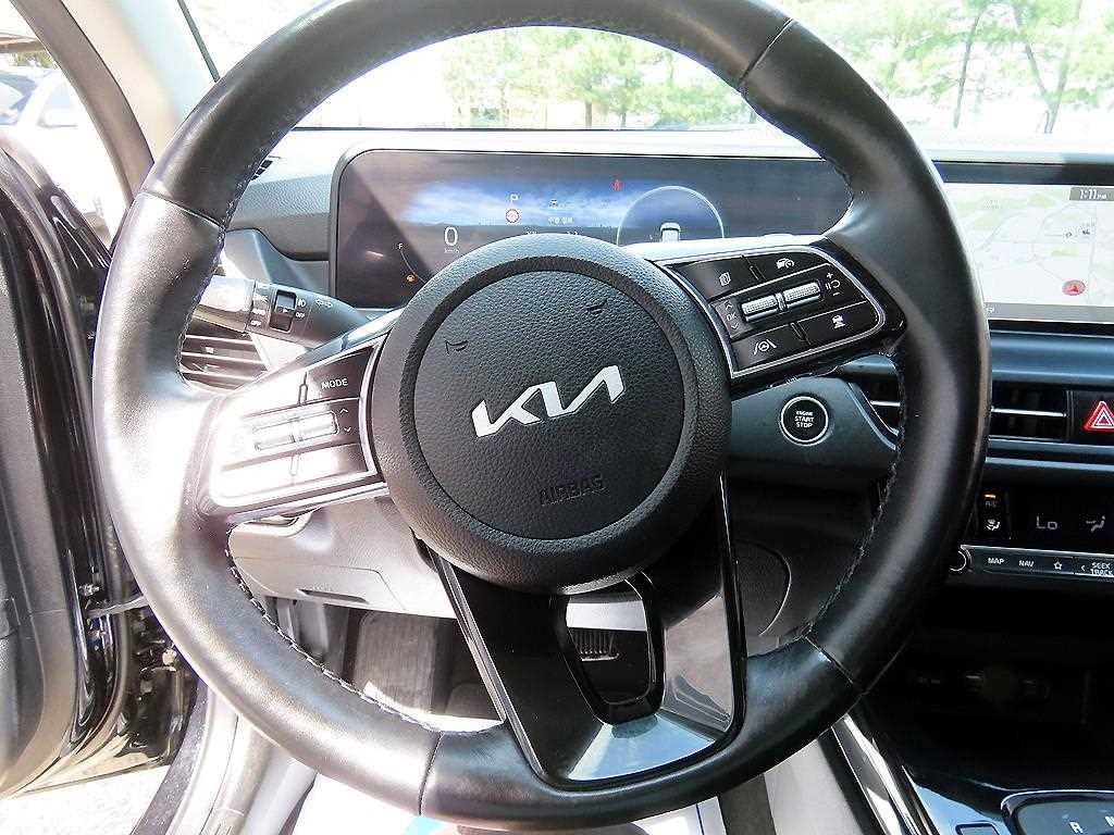 KIA Seltos - Vista 8