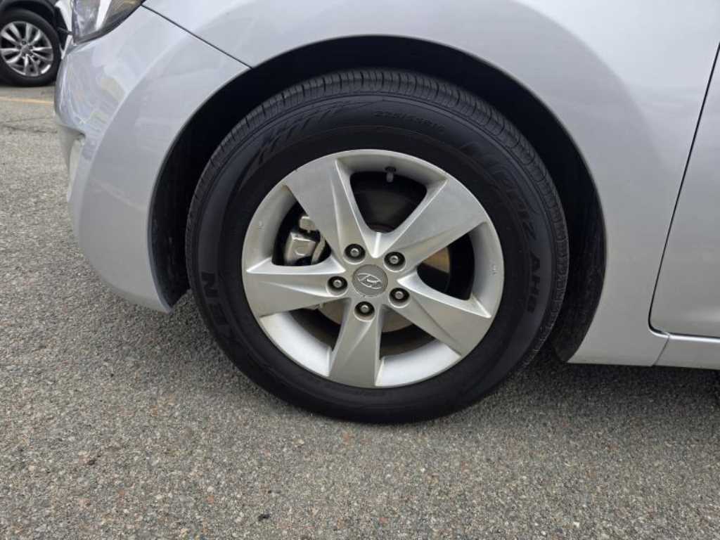 HYUNDAI Avante 2013 Plateado - Importación desde Corea - HF Imports Iquique - Foto 14