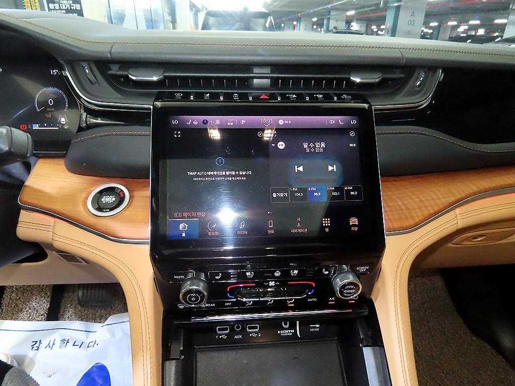 Jeep Cherokee - Vista 11