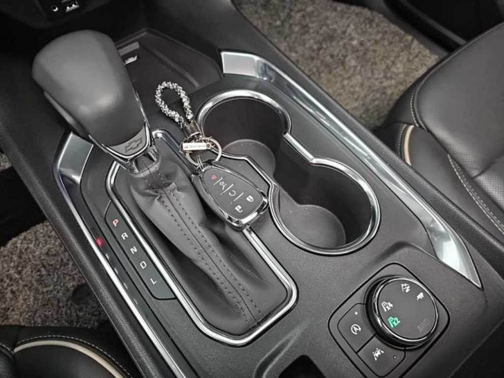 Chevrolet Travers - Vista 12