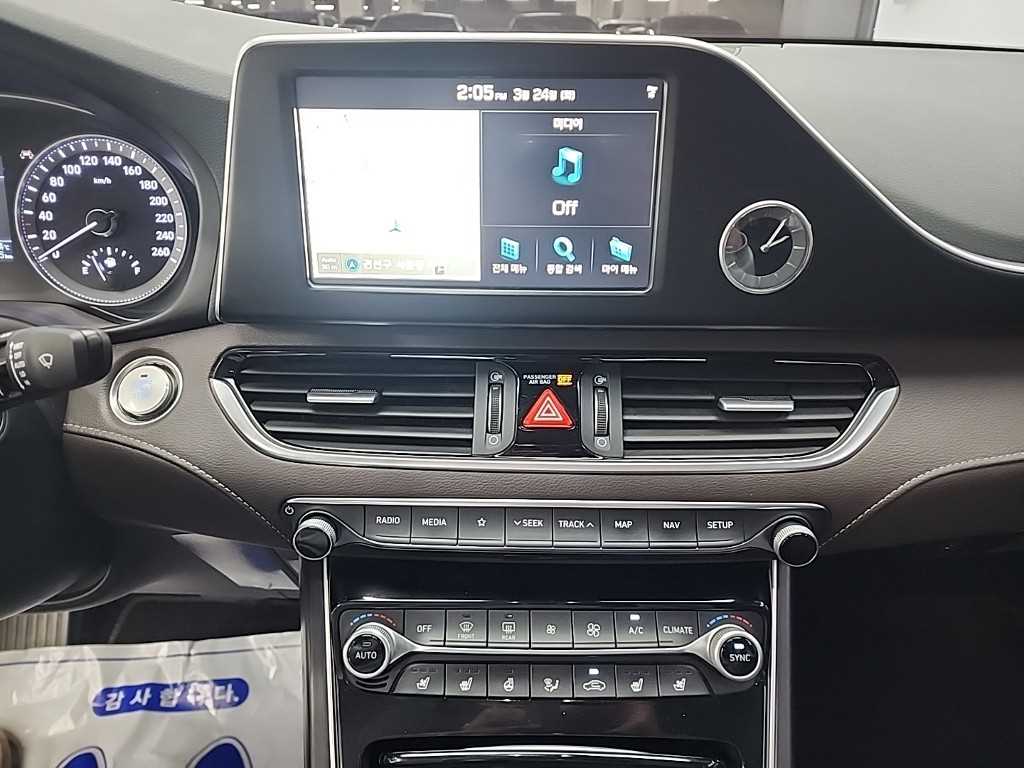 HYUNDAI Grandeur - Vista 10