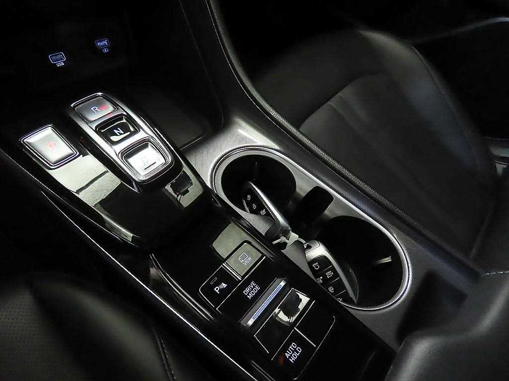 HYUNDAI Sonata - Vista 12