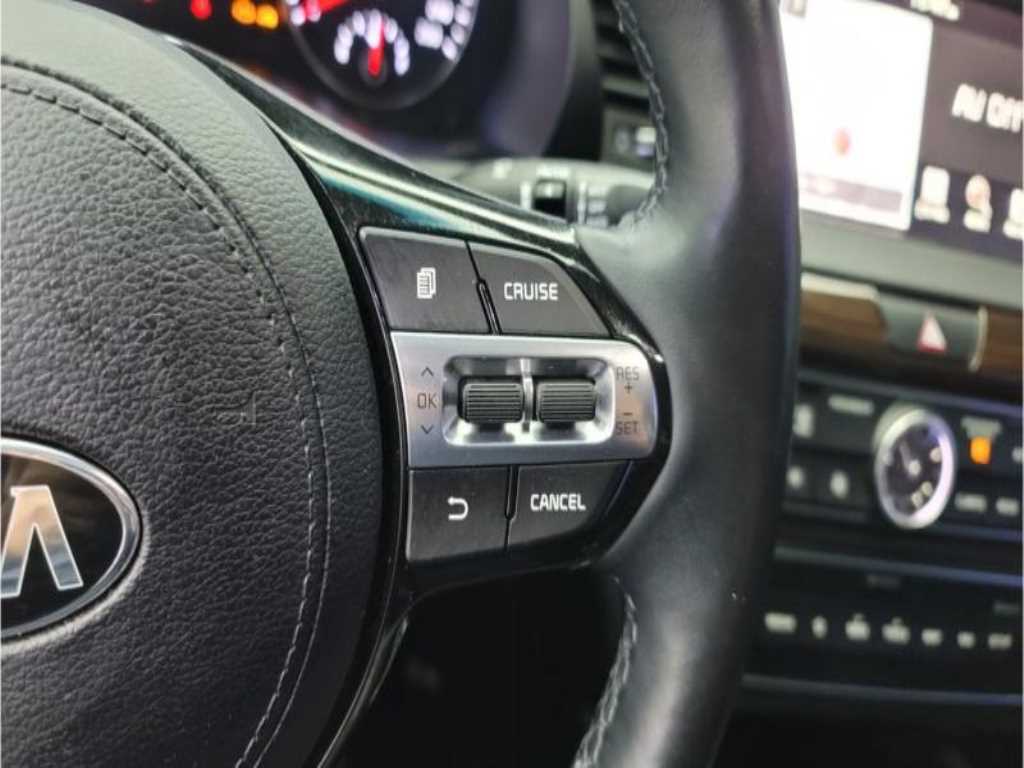 KIA K7 - Vista 10