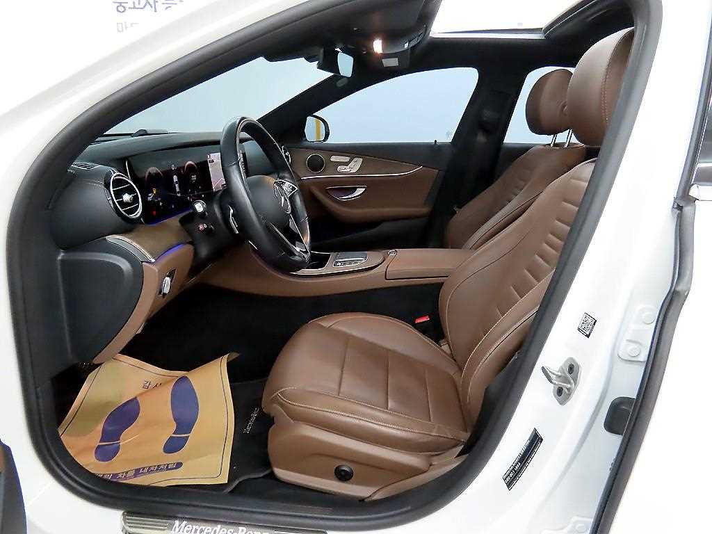 Mercedes Benz E class - Vista 5