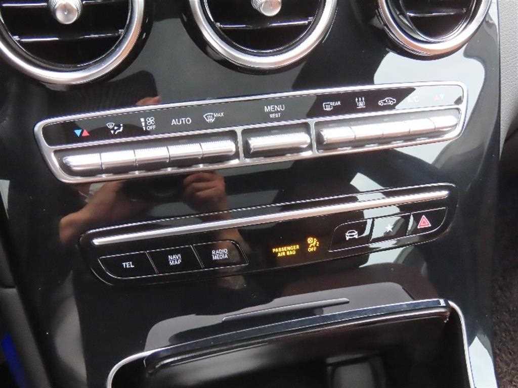 Mercedes Benz GLC Class - Vista 8