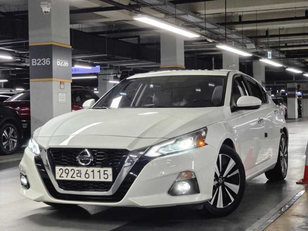 Nissan Altima - Vista 2