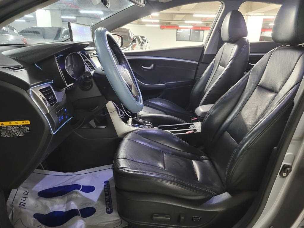 HYUNDAI i30 - Vista 6