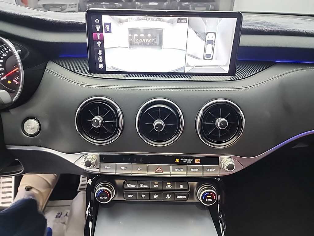 KIA Stinger - Vista 10