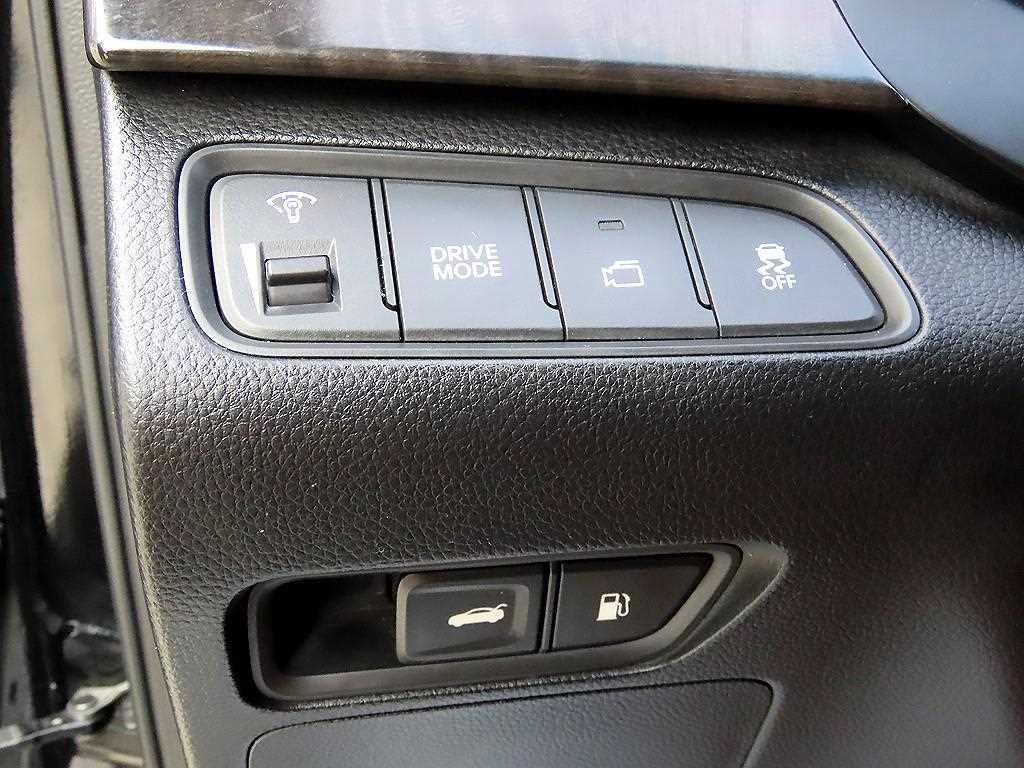 HYUNDAI Grandeur - Vista 12