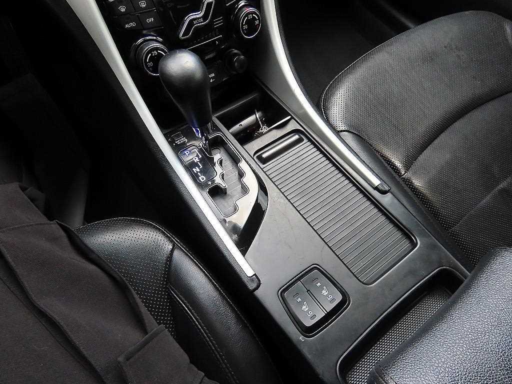 HYUNDAI Sonata - Vista 10