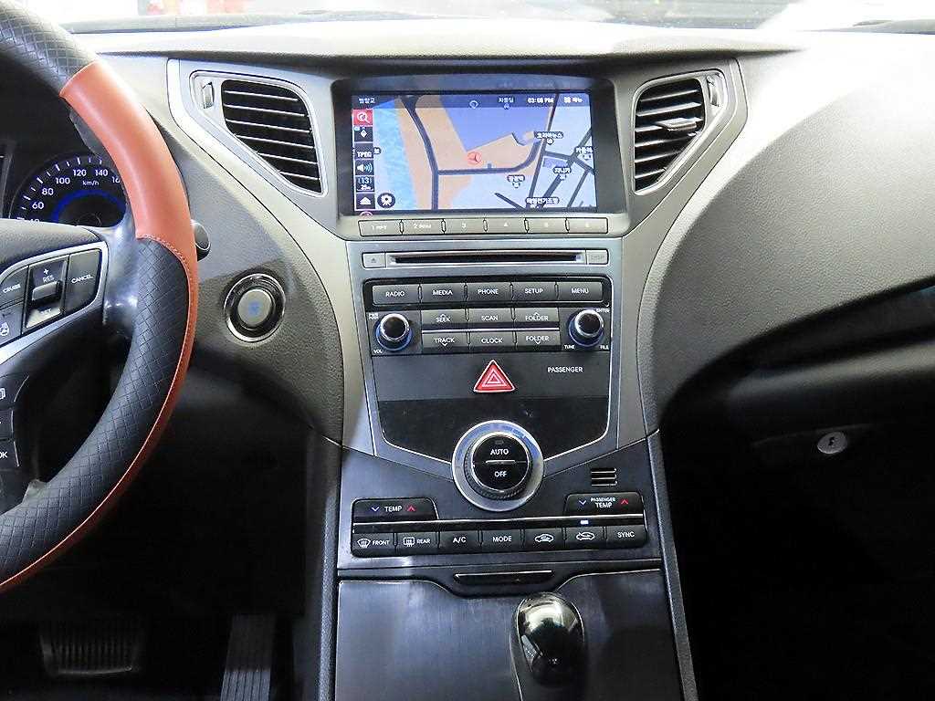 HYUNDAI Grandeur - Vista 11