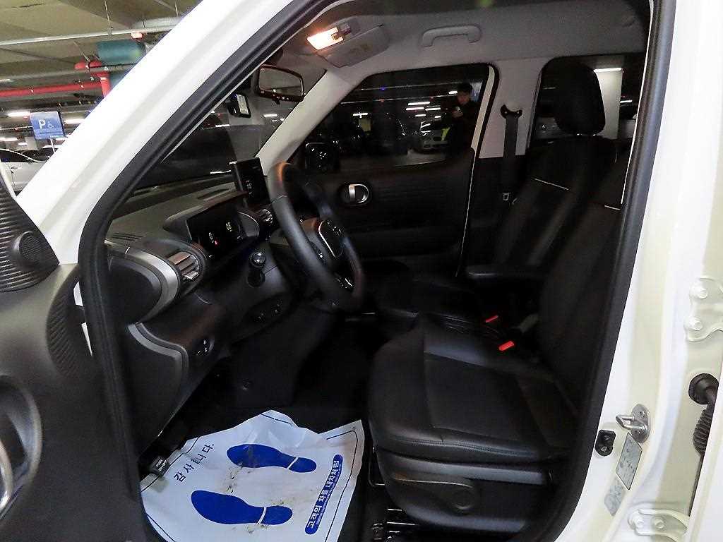 HYUNDAI Casper - Vista 6