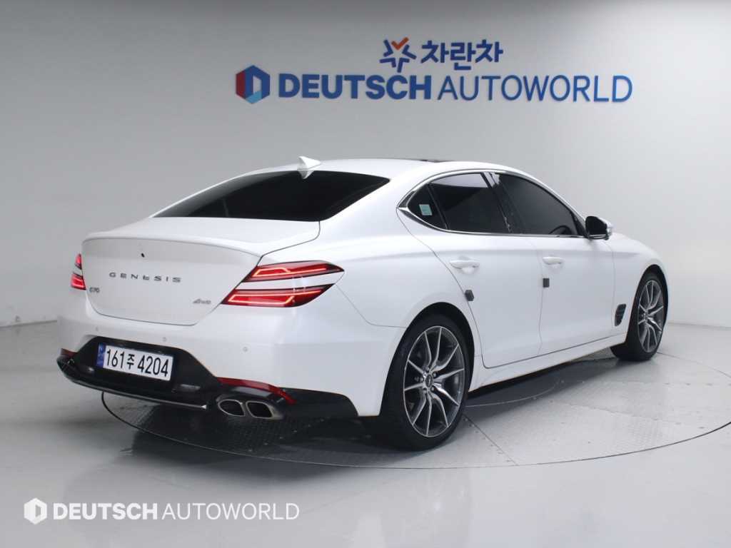 Genesis G70 - Vista 2