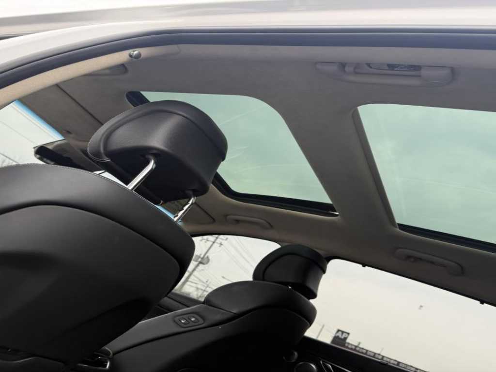 Genesis GV80 - Vista 8