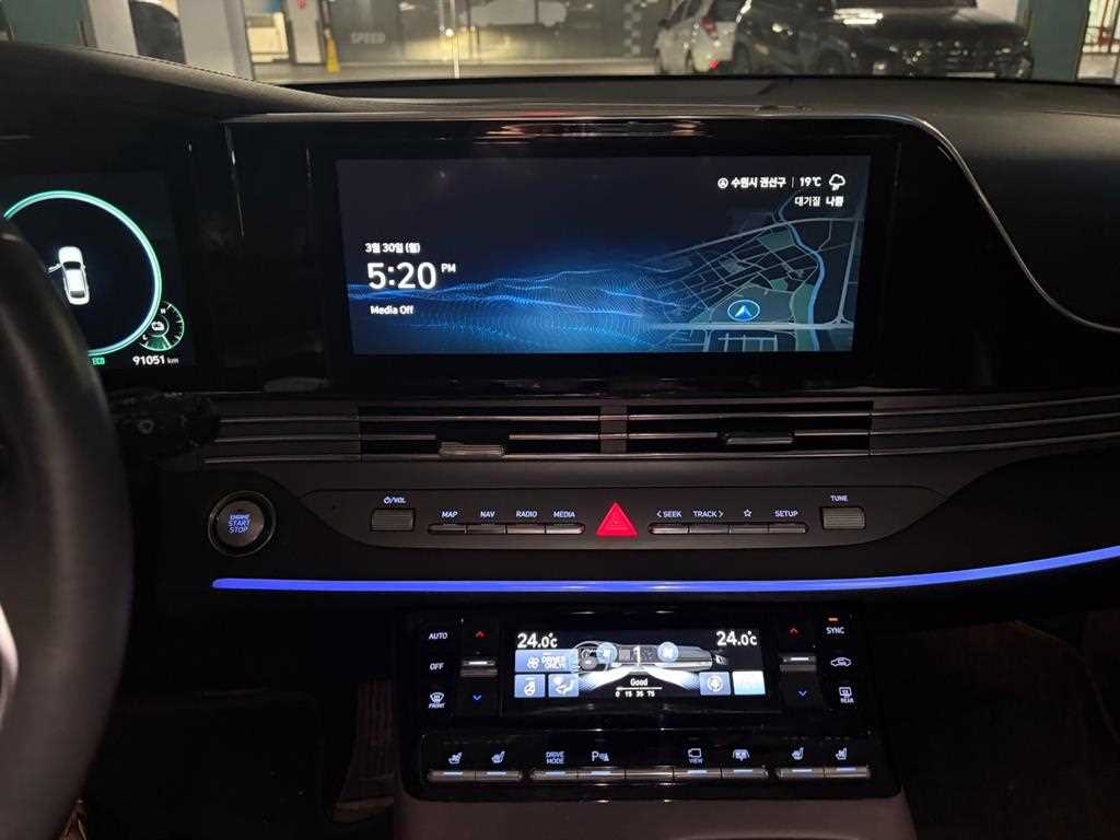 HYUNDAI Grandeur - Vista 10