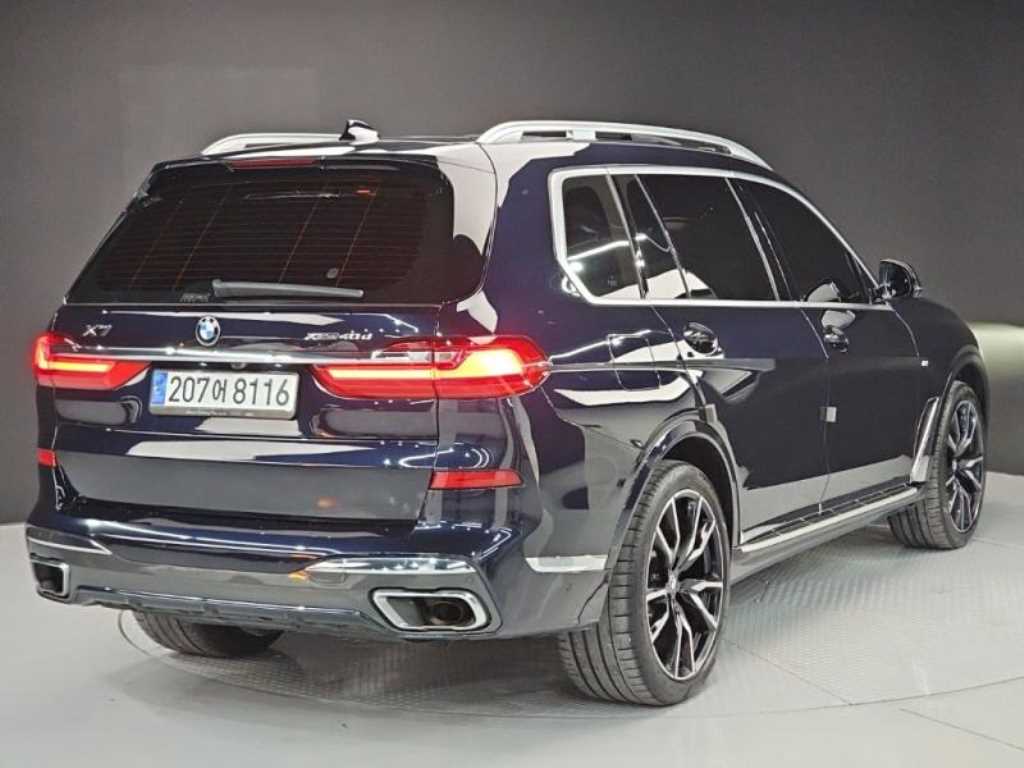 BMW X7 - Vista 4
