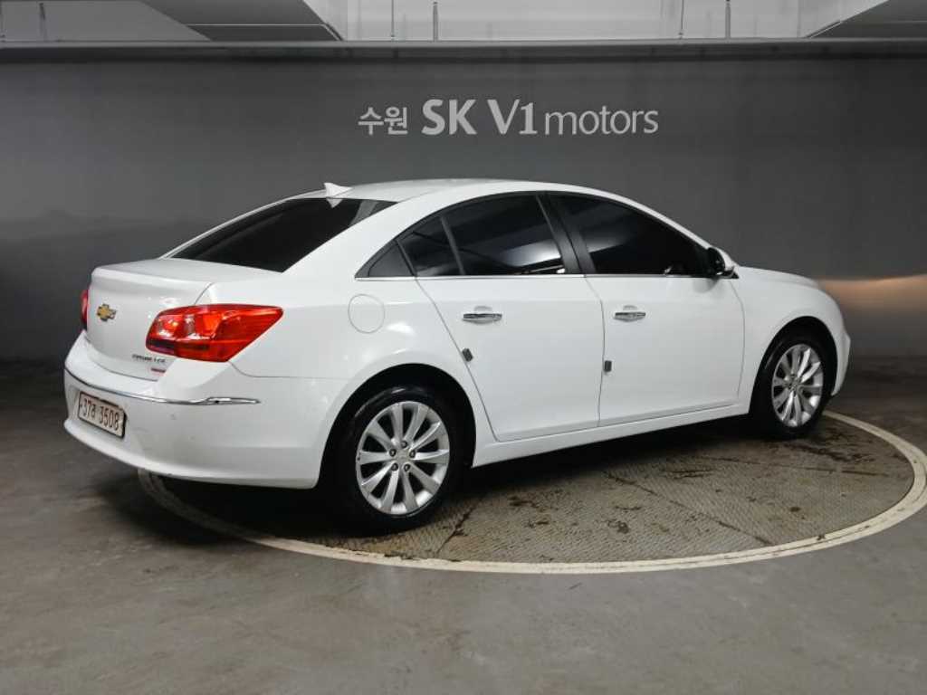 Chevrolet Cruise - Vista 4