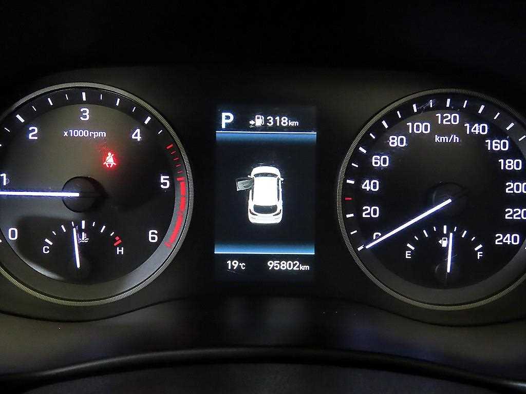 HYUNDAI Tucson - Vista 9