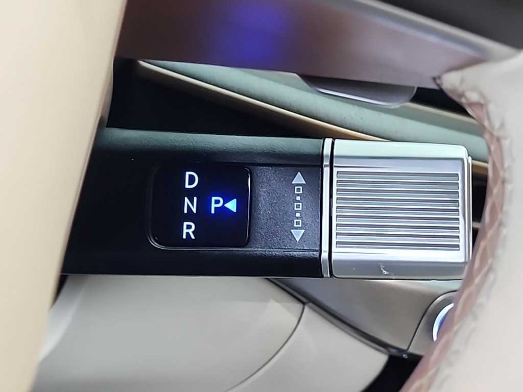 HYUNDAI Grandeur - Vista 8