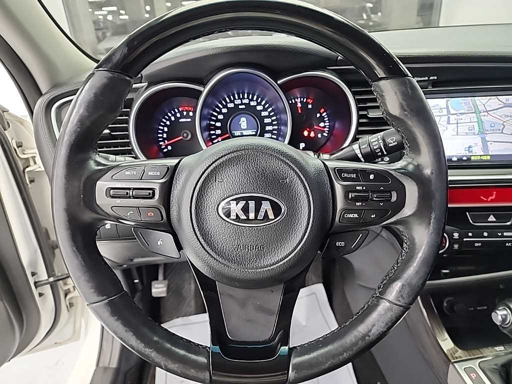 KIA K5 - Vista 9