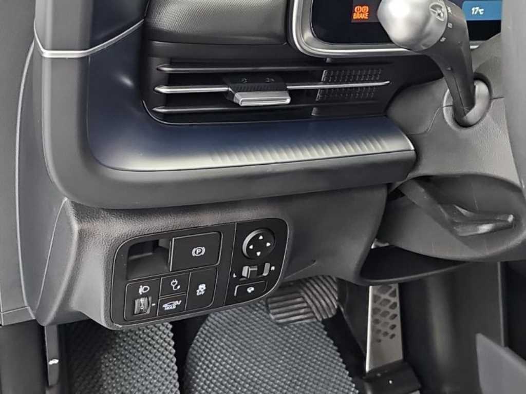 HYUNDAI Ioniq 6 - Vista 9