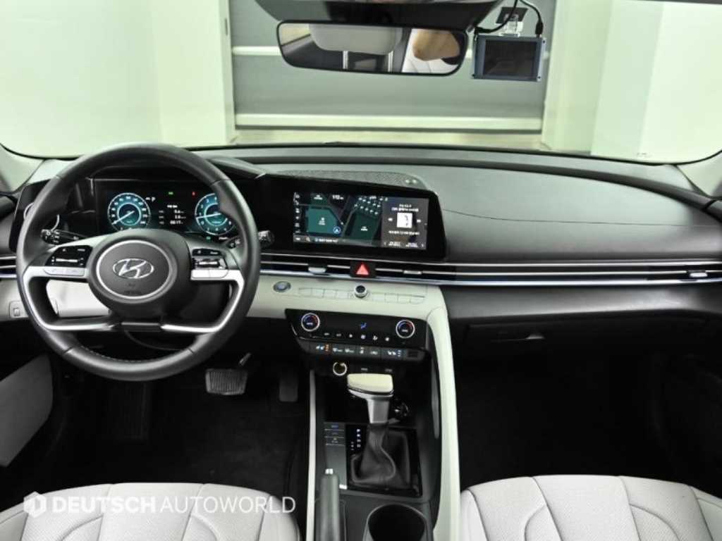 HYUNDAI Avante - Vista 7