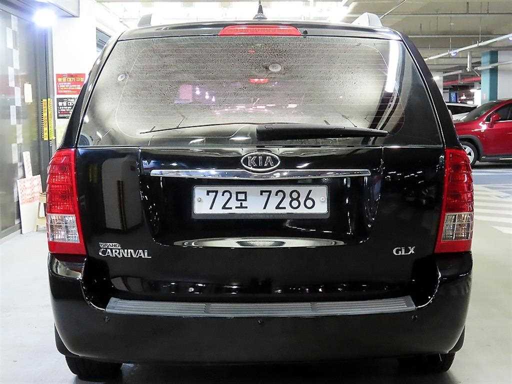 KIA Carnival - Vista 5