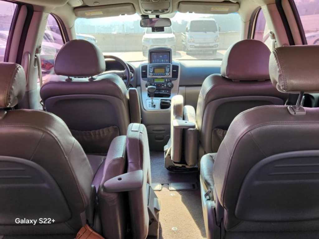 KIA Carnival - Vista 5