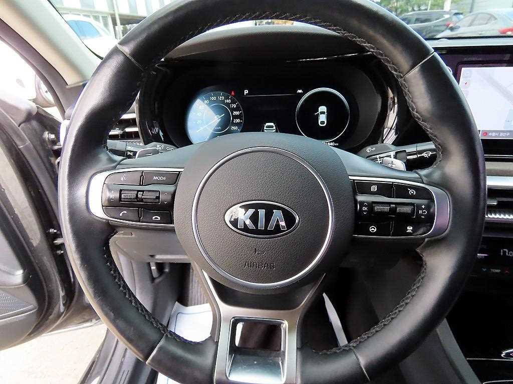 KIA K5 - Vista 8