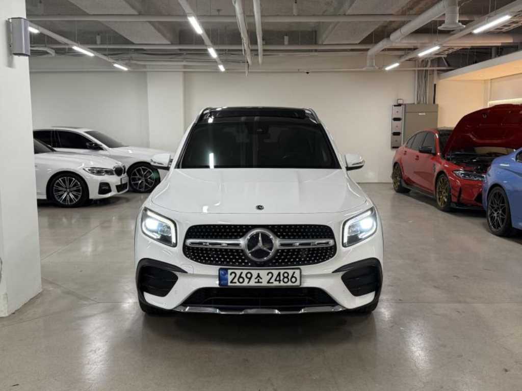 Mercedes Benz GLB Class - Vista 3