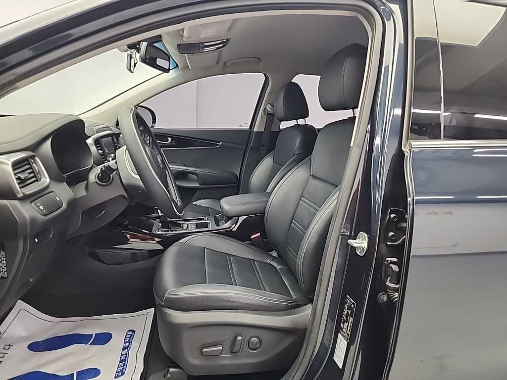 KIA Sorento - Vista 11