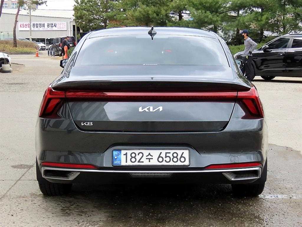 KIA K8 - Vista 4