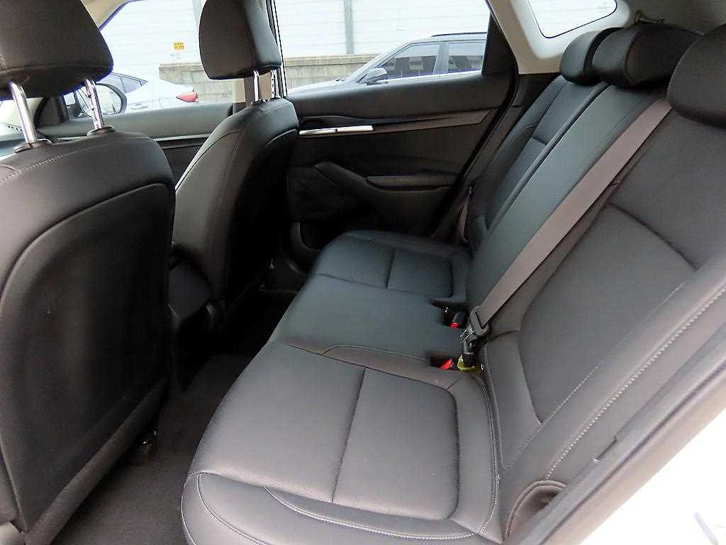 KIA Seltos - Vista 6