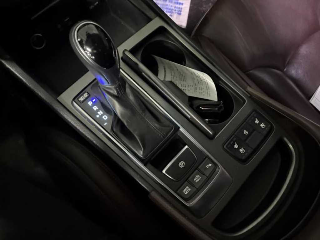 HYUNDAI Aslan - Vista 8