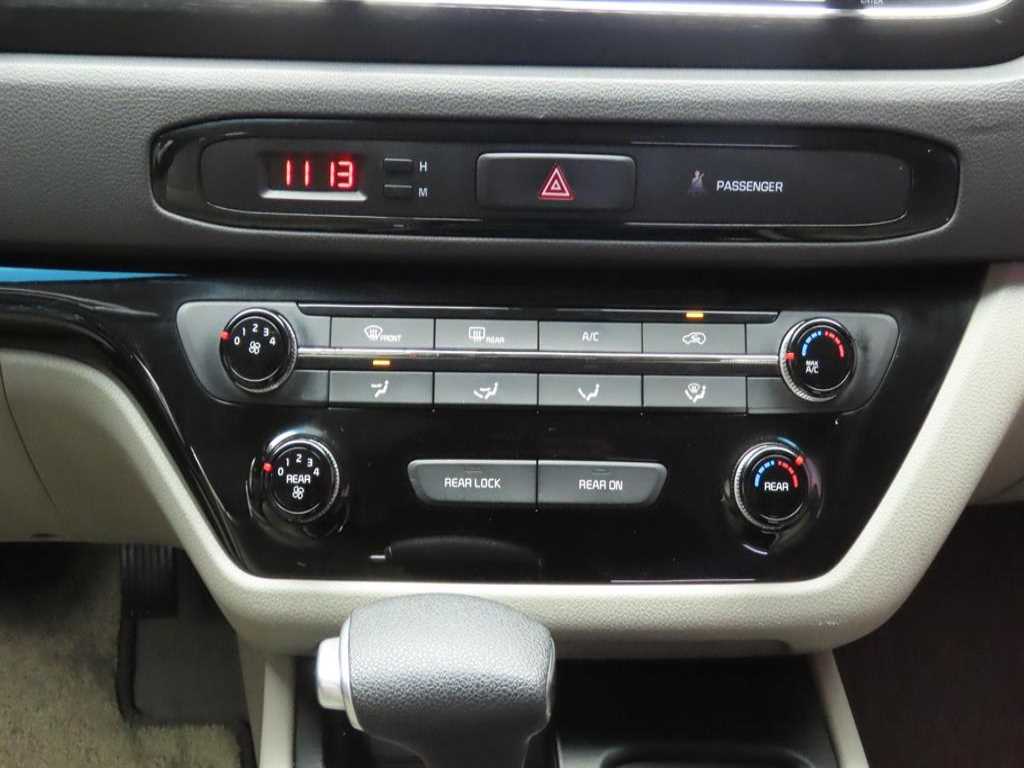 KIA Carnival 2017 Blanco - Importación desde Corea - HF Imports Iquique - Foto 17