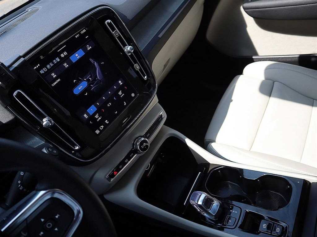 Volvo XC40 - Vista 10