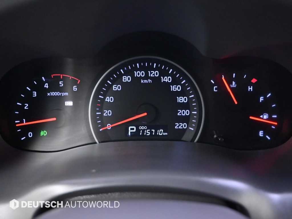 KIA Carnival - Vista 8