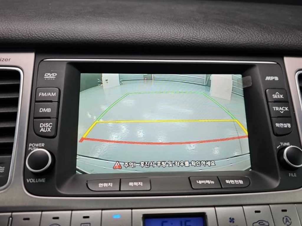 HYUNDAI Genesis - Vista 9