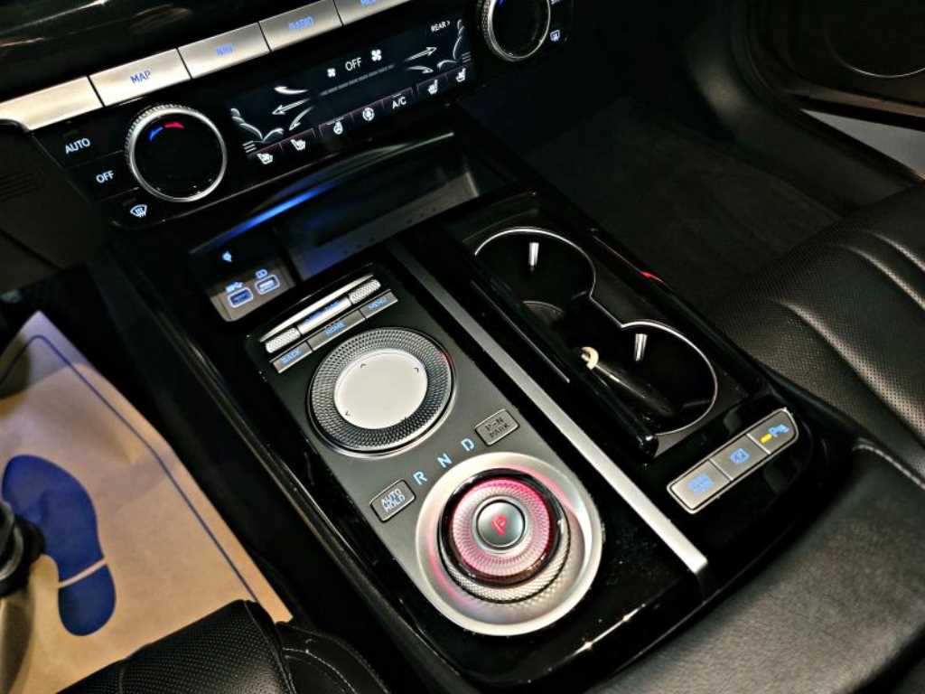 Genesis G80 - Vista 10