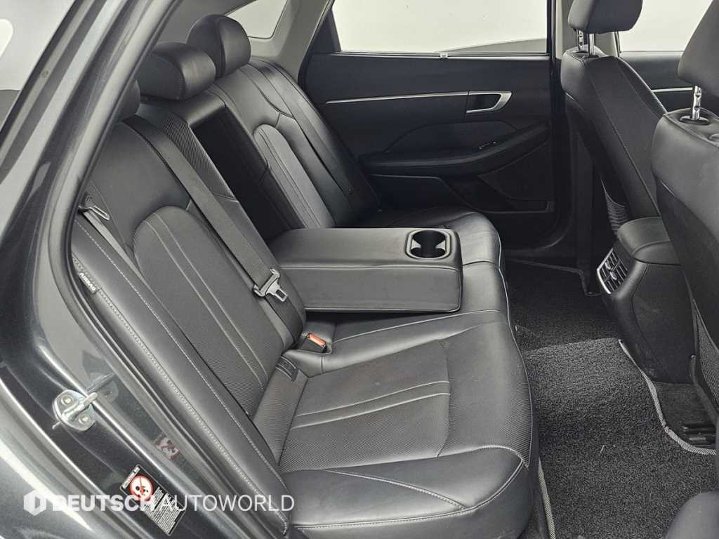 HYUNDAI Sonata - Vista 12