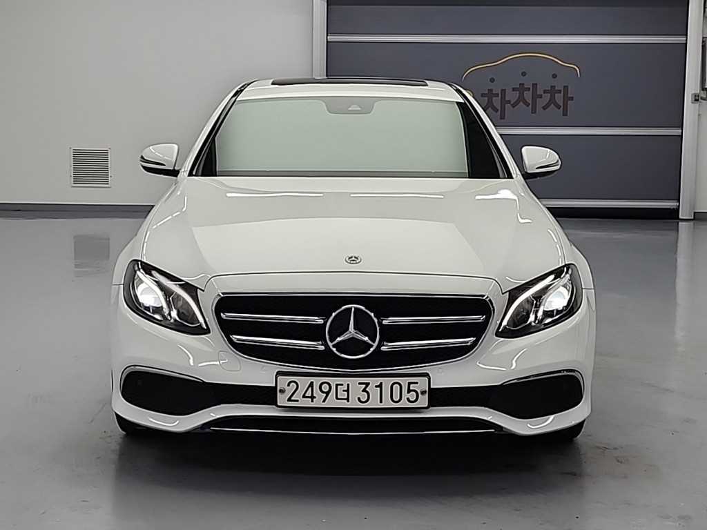Mercedes Benz E class - Vista 2