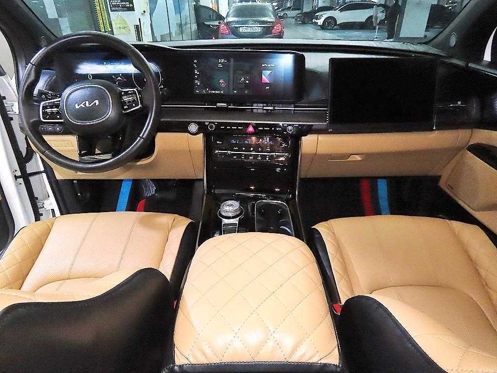 KIA Carnival - Vista 10