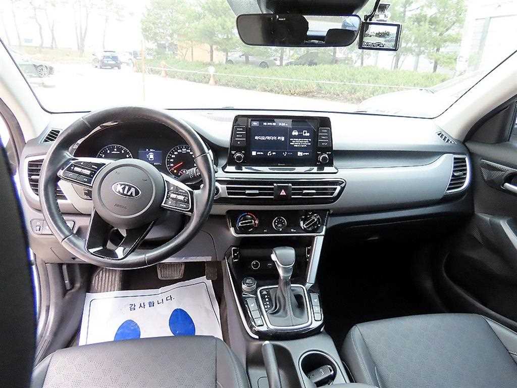 KIA Seltos - Vista 7