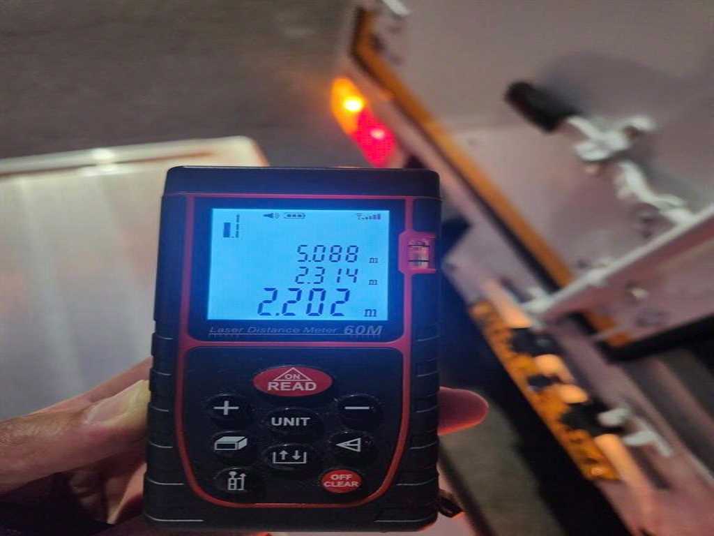 medium and large cargo truck - Vista 12