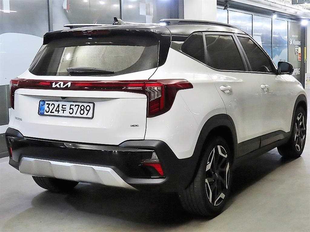 KIA Seltos - Vista 4